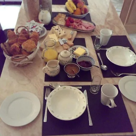 Woodview Bed & Breakfast. Bed & Breakfast *