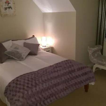 Bed & Breakfast Woodview Bed & Breakfast.